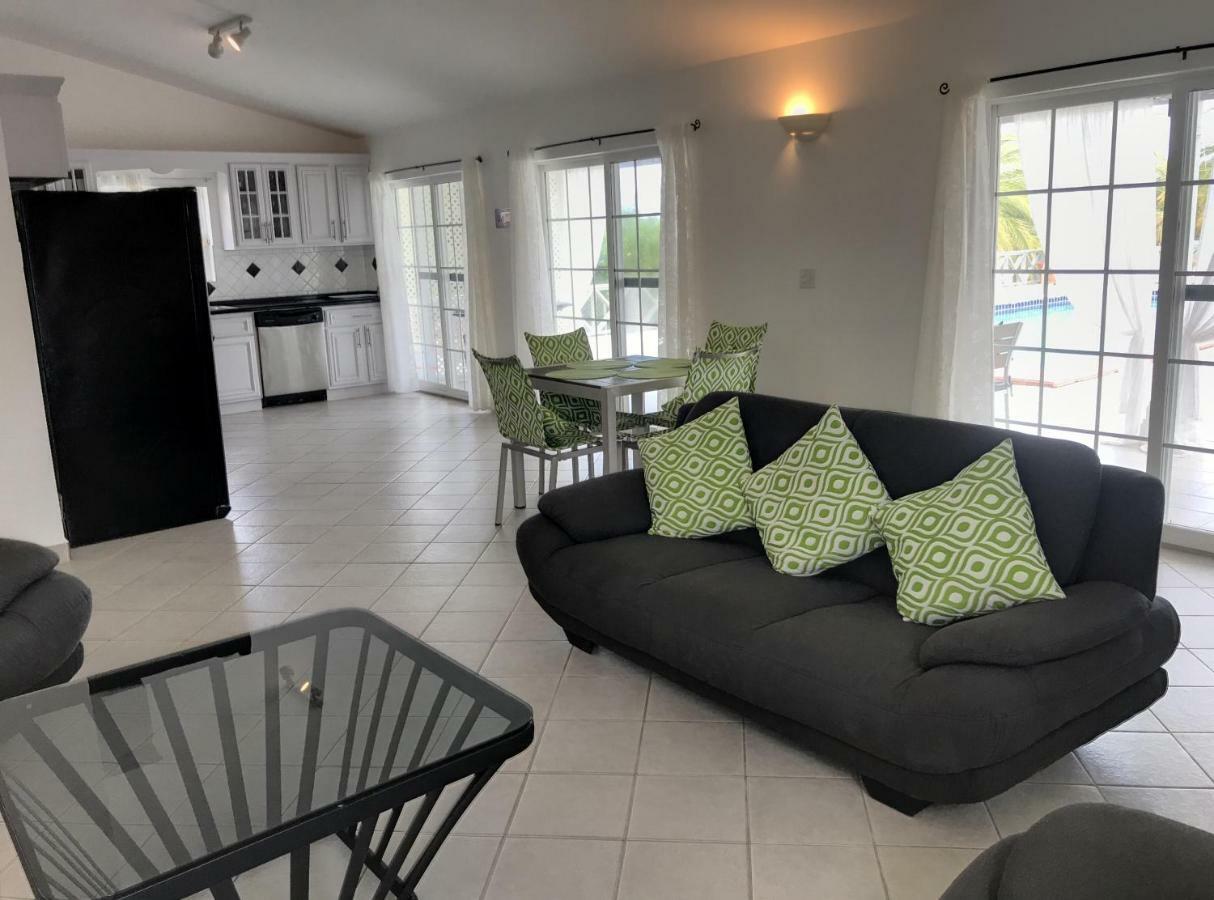 The White House Villa Jolly Harbour Luaran gambar